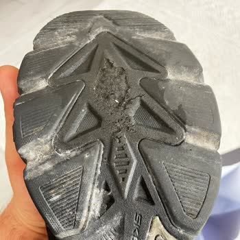 Skechers Ayakkabıda Kısa Sürede Taban Aşınması Ve Su Alma Sorunu