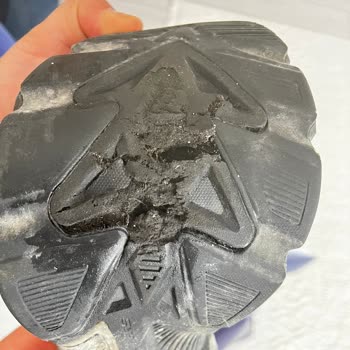 Skechers Ayakkabıda Kısa Sürede Taban Aşınması Ve Su Alma Sorunu