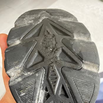 Skechers Ayakkabıda Kısa Sürede Taban Aşınması Ve Su Alma Sorunu