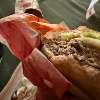 Sürekli Eksik Ve Soğuk Sipariş, Restorana Ulaşılamıyor Ve Yetersiz Telafi