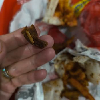 Yanık Ve Çürük Patates, İşletmecinin İlgisiz Tutumu
