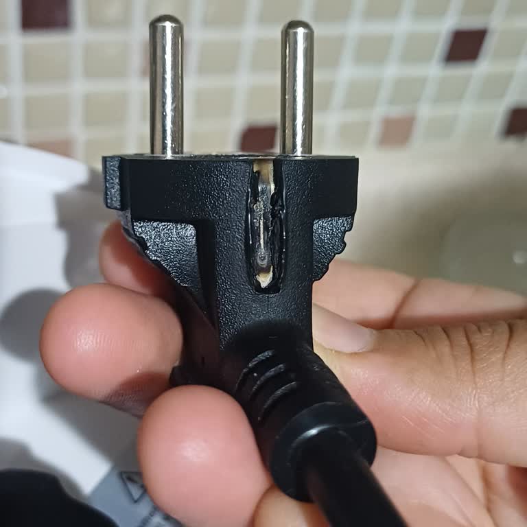 İkinci Kullanımda Duman Çıkan PiranTech CB-107C Buhar Makinesi İçin Değişim Talebi