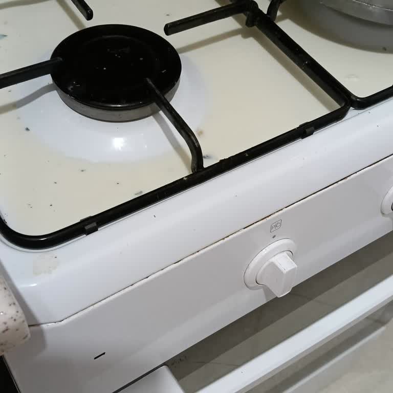 Ankara Dikmen Şubesinden Alınan Jarsey Sütü Isıtıldığında Patladı Ve Yanıklara Neden Oldu