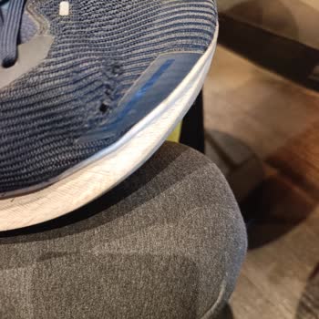 Decathlon Mağazasında Garanti İhlali Ve Ayıplı Spor Ayakkabı