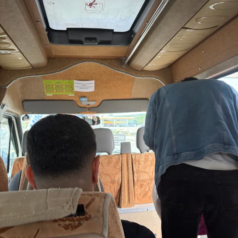 Yol Ortasında Bilgilendirilmeden Minibüse Aktarılma Mağduru