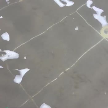Sarot Termal Havuz Kirliliği Ve Hava Soğuk Olduğu Halde Suyun Buz Gibi Olması