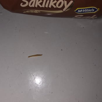 Ülker Bisküvisinde Tahta Parçası Bulunması Sağlık Riskine Yol Açtı