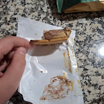 Nogger Mini Dondurmasında Yarım Bisküvi Sorunu