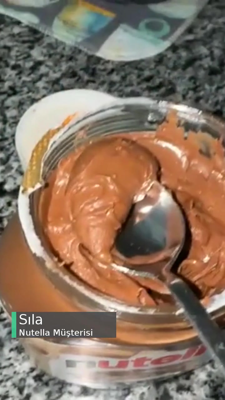 Nutella'nın İçinde Pütür Pütür Bir Şeyler Var videonun kapak resmi