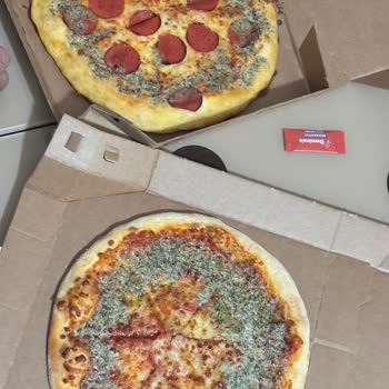 Sucuksuz, Soğuk Ve Geciken Pizza İçin Müşteri Hizmetleri Yardımcı Olmadı