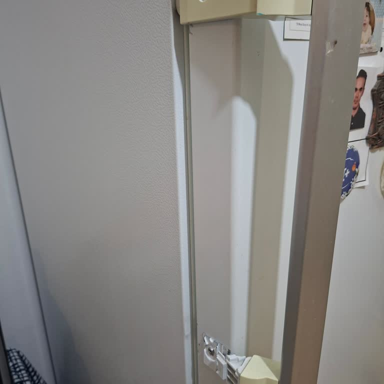 Kapak Açma Kolu Kırıldı, Yetkili Servis Ücret İstiyor