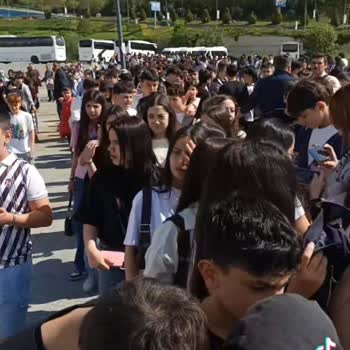 Aşırı Kalabalık Ve Uzun Beklemeler Nedeniyle Tema Parkı Ücretinin İadesi Talebi