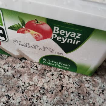 Furpa Markette Bozuk Tam Yağlı Beyaz Peynir Şikayeti