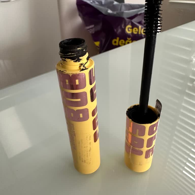 Maybelline Bubble Maskara Az Doluluk Ve İletişim Sorunu