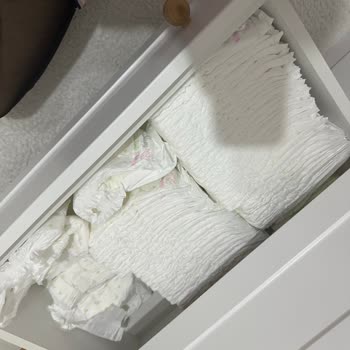 BİM'den Alınan Sleepy 5 Numaralı Bezde Sızıntı Ve Yırtık Problemi