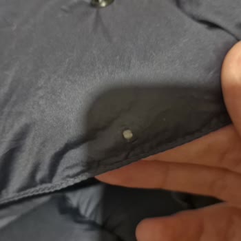 Mont Şapkasının Düğmeleri Kısa Sürede Koptu, Ücretsiz Onarım Ve Değişim İstiyorum