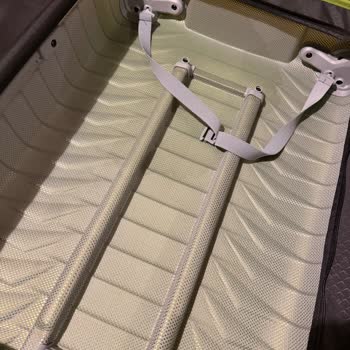 Samsonite Valizde Çekme Kolu Bölgesinden Su Geçmesi Ve Garantinin İşlevsizliği