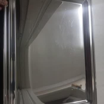 Porland Mağazasında Çizikli Ürün Ve Bilgi Vermeyen Satış Danışmanı