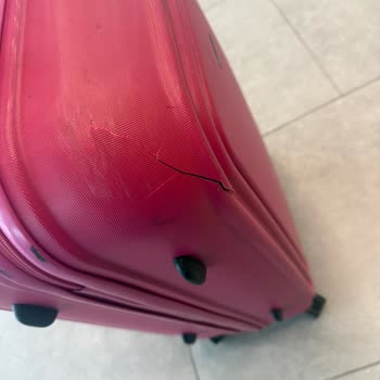 Sunexpress’te Kırık Bavul Ve Yetersiz Müşteri Hizmeti