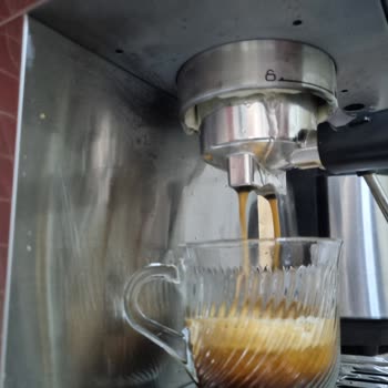 Karaca Coffee Art 1354 Modelinde Sürekli Su Sızdırması Ve Hayal Kırıklığı