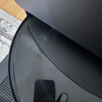 Roborock Saros 20 Scratched Severely Within One Week Of Use