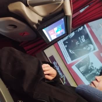 Pamukkale Otobüsünde Dar Koltuklar Ve Bozuk Ön Koltuk Şikayeti