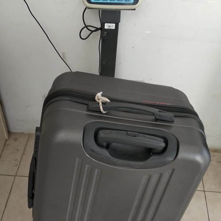 Valiz Gemide Kaldı, Yanlış Şehre Gönderildi Ve 1800 TL Kargo Ücreti Talebi