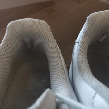 Nike Air Force 1 Ayakkabısının İç Astarının Erken Yırtılması Ve Üretim Hatası İadesi Talebimiz