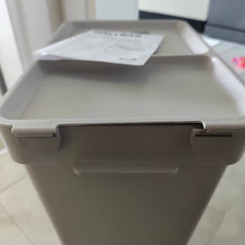 Kapağı Uymayan Çöp Kovası İçin 500 TL Yakıt Masrafı Gerektiren Mağaza İadesi Zorunluluğu