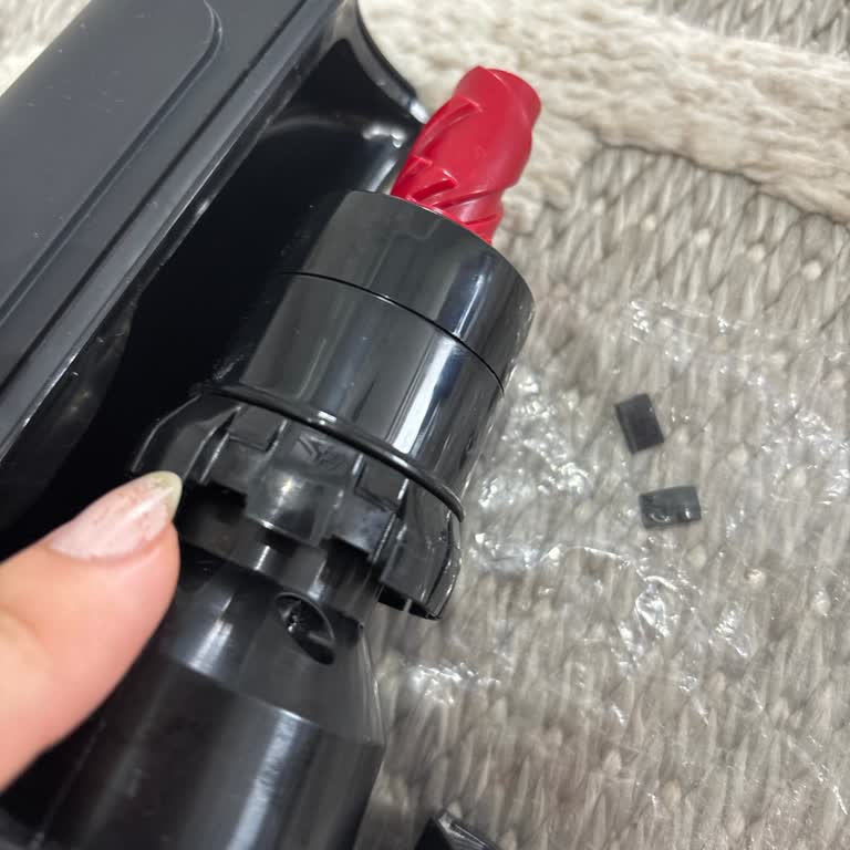 Yeni Dyson Süpürge Başlığı Kırıldı, Garanti Reddi Ve 10 Bin TL Ücret Talebi