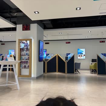 Güllük Şubesinde Çalışanın Müşteriyi Geri Çevirme Ve Değersiz Hissettirme Tavrı