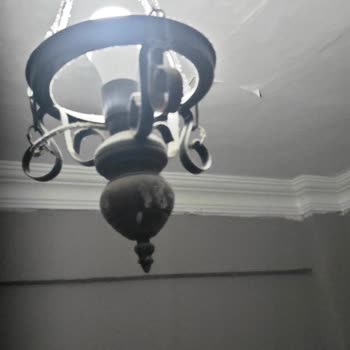 Hotels.com Yanıltıcı Fotoğraflar ve Kirli Otel Nedeniyle Konaklama İmkansız, Tam İade Talebi