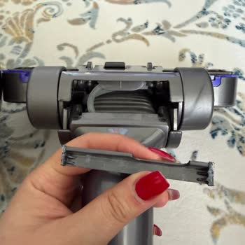 Dyson Pnömatik Başlığının Plastik Parçası Kırıldı Garanti Kapsamı Reddi