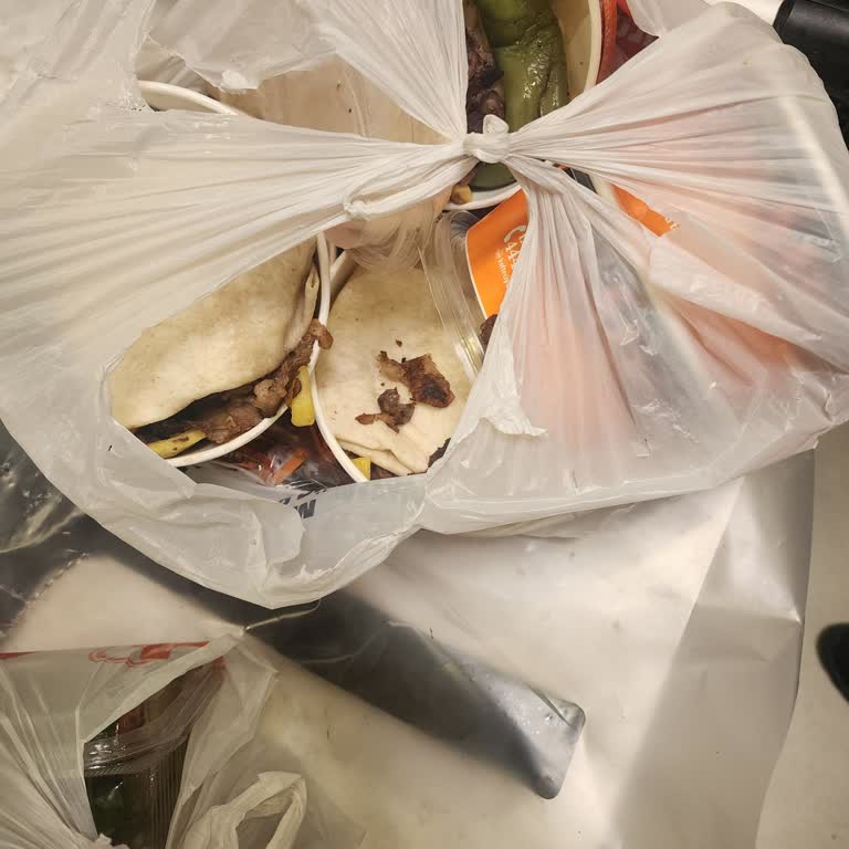 İki Saat Gecikmeli Ve Açık Paketli Sipariş İçin İade Talebi