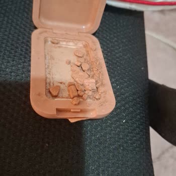 Watsons’ta Aldığım Nyx Bronzer Kırık Çıktı Ve Personel Yardımcı Olmadı