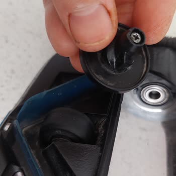Philips Dikey Süpürge Fırça Başlığı Kırıldı, Garanti Kapsamında Ücretsiz Parça Değişimi Talebi