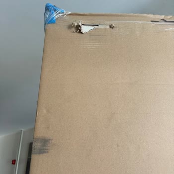 Hasarlı Gardırop Kapakları İçin Değişim Talebi Ve Cevapsız Müşteri Hizmetleri