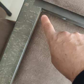 Berjer Ve Yemek Masası Ayaklarındaki Sürekli Defolu Sorun Ve Saygısız Hizmet