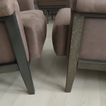 Berjer Ve Yemek Masası Ayaklarındaki Sürekli Defolu Sorun Ve Saygısız Hizmet