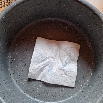Boyası Akan Granit Kızartma Tenceresi Sağlık Tehlikesi Ve Mağaza İhmali