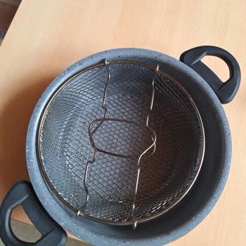 Boyası Akan Granit Kızartma Tenceresi Sağlık Tehlikesi Ve Mağaza İhmali