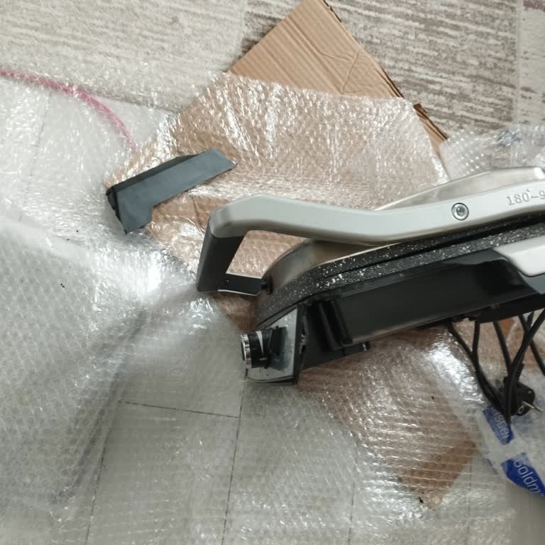 Goldmaster 3-in-1 Tost Makinesinde Tekrarlayan Elektrik Arızası Ve Kırık Teslimat