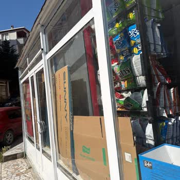 Algida’nın Büyük Şemsiye Ve Reklam Malzemelerini Geciktirmesi Mağduriyet Yaratıyor