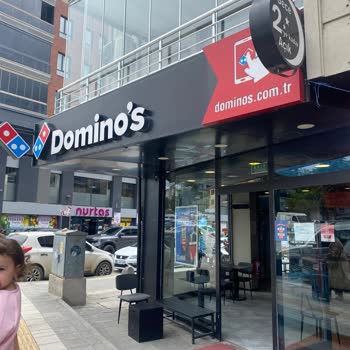 Domino’s Pizza’da Personelin Hakaretli Tavrı Hijyen Ve Güven Kaybına Neden Oldu