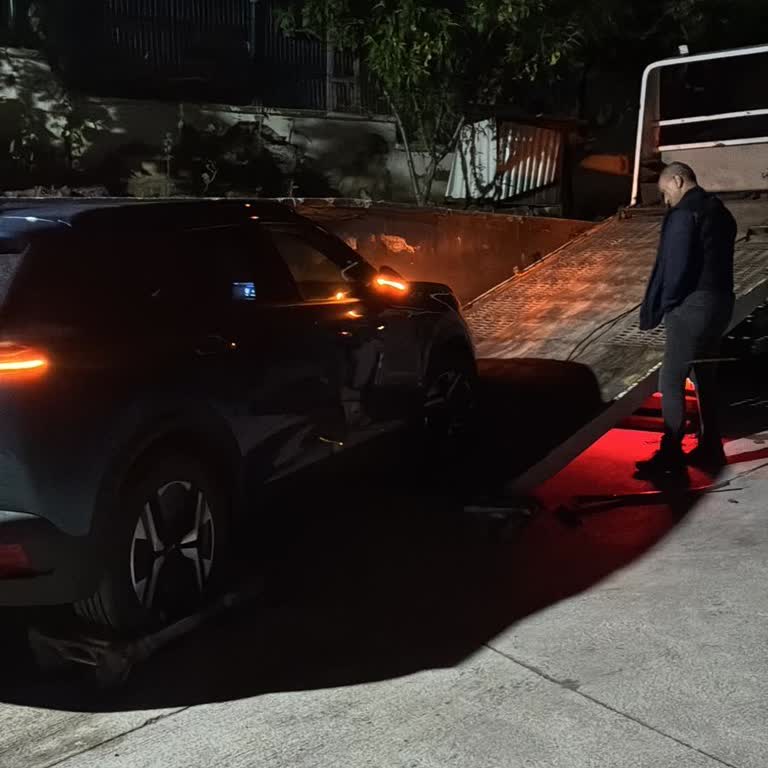 Yeni Peugeot E-2008 Araçta Elektrik Tahrik Sistemi Arızası ve Uzun Batarya Değişim Süreci