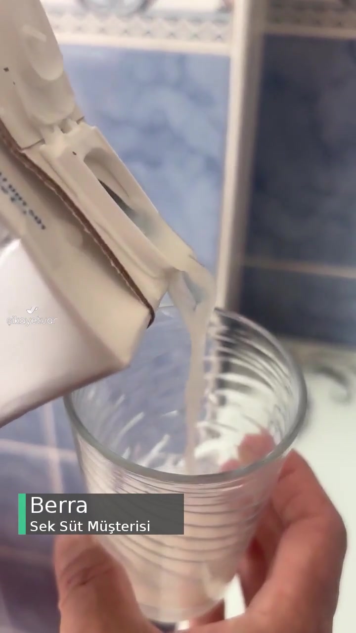 Sek Süt Mü? Su Mu? videonun kapak resmi