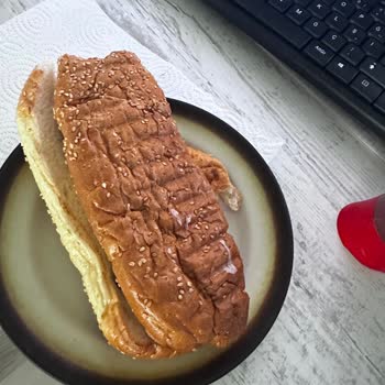 Köfteci Yusuf'ta Çiğ Köfte, Soğuk Ekmek Ve Uzun Bekleme