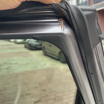 Honda CR-V 2019 Arka Kapak Fitillerindeki Paslanma Garantiden Sonra Ücretsiz Onarım Talebi