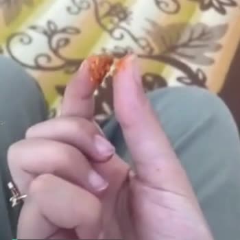 Eti Crax İçinden Çıkan Cisim