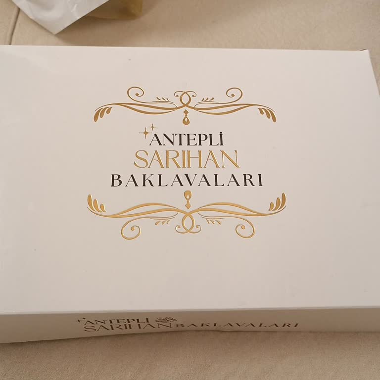 Fıstıklı Baklava Yerine Midye Baklava Gönderildi Ve Ürün Bayat